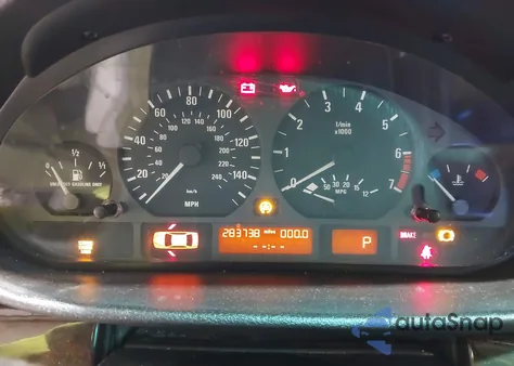 2002 BMW 325Xi из США, поврежденный, VIN WBAEU33412PF70822